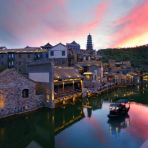 综艺取景地的“顶流”：古北水镇的独特魅力解析