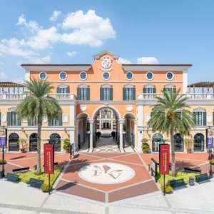 重庆FV佛罗伦萨小镇以意式商业基因塑造高端消费体验