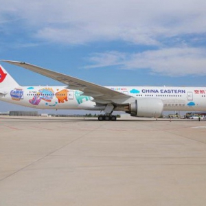 中国东方航空与中国国家博物馆跨界合作 满载五千多年历史的“国博号”主题彩绘机精彩首航