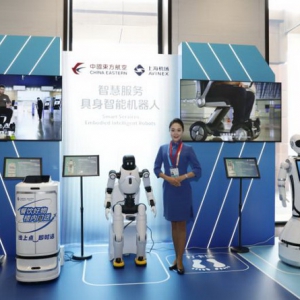 2025北外滩国际航运论坛和国际航空论坛今日举行中国东航、上海机场发布多项重磅成果​