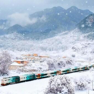 “星光•燕赵号”首发张家口，开启冰雪旅行新体验