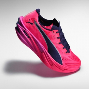 PUMA 发布首个专为HYROX打造鞋款 彪破精英HYROX定制版，开创健身跑装备新纪元