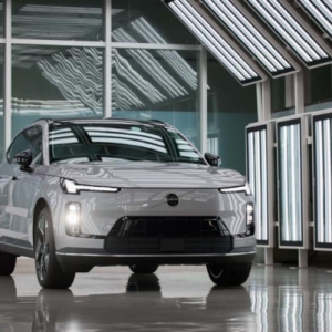 单月劲销 14,236 台！沃尔沃销量飘红，XC70 成为最大黑马！