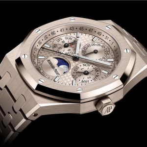 爱彼摘得2025年 日内瓦高级钟表大赏殊荣