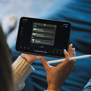 Seedance 2.0 引发创作革命 影视圈面临 AI 工具适配挑战